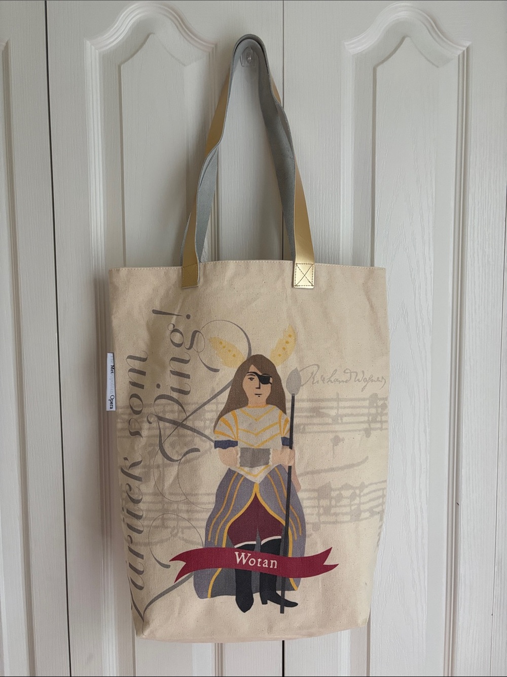 The Metropolitan Der Ring des Nibelungen Opera Canvas Tote Bag. NWT